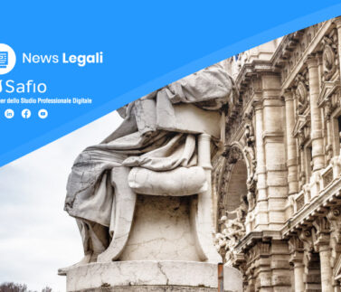 Scultura allegorica della Giustizia presso la Corte di Cassazione italiana, simbolo dell'autorità giudiziaria