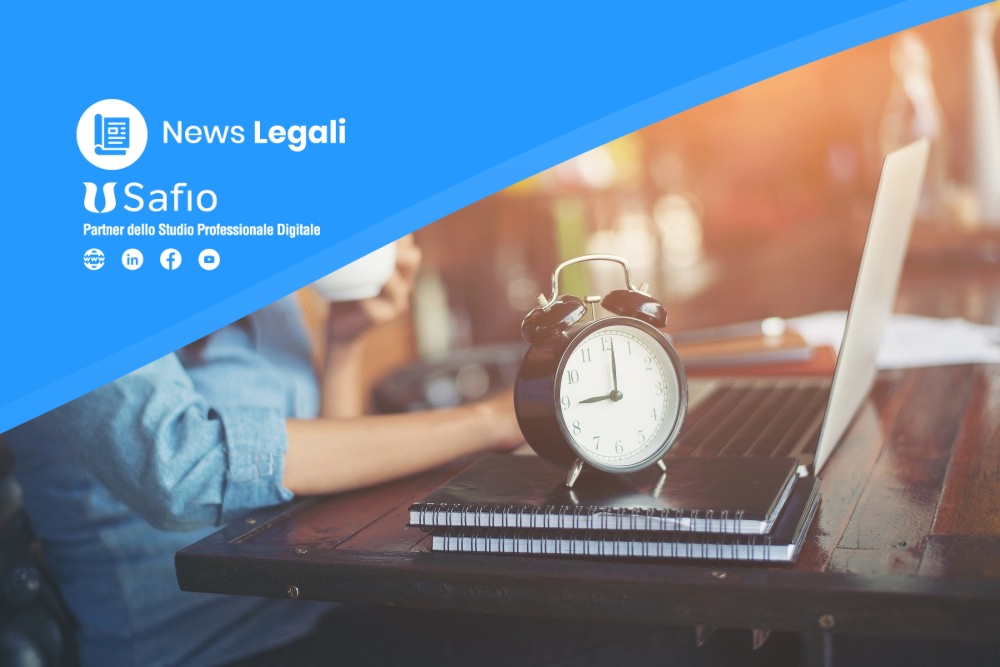 orario di lavoro lavoratore subordinato accordi contratto scrivania uficio sveglia computer laptop portatile